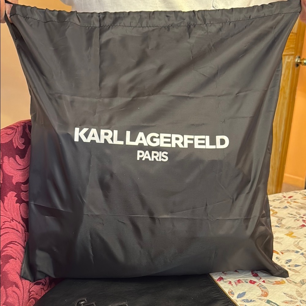 Karl Lagerfeld Black Leather Bag with Gold Details - Picture 5 of 6